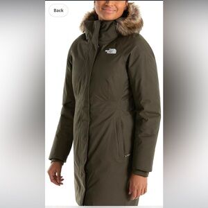 North face jump down parka in olive